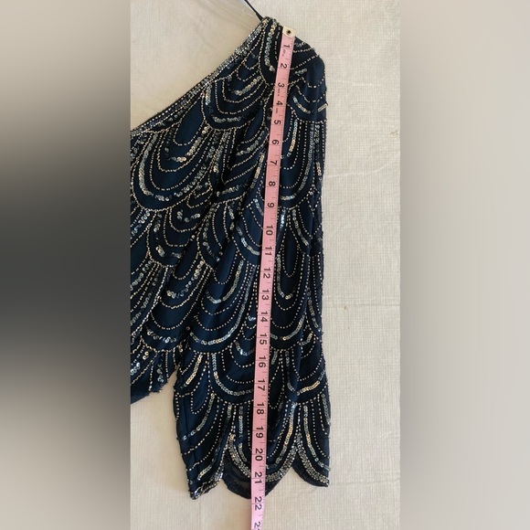 J Kara 3/4 Sleeve Scallop Beaded Pop Over Gown Navy Blue Size 20W - Picture 15 of 15